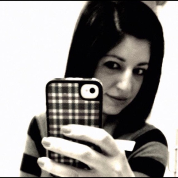 Meet your Posher, Anne - Picture 7 of 8